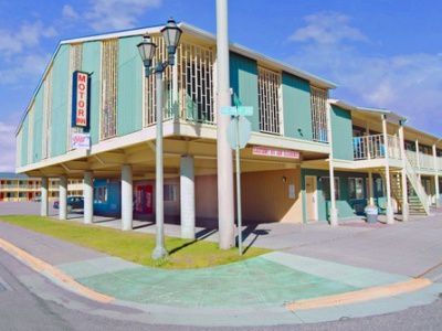 Crosswinds Inn